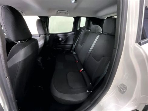 Used 2023 Jeep Renegade Trailhawk image 17