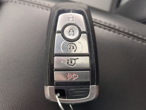 Used 2022 Ford Explorer XLT w/ Equipment Group 202A image 40