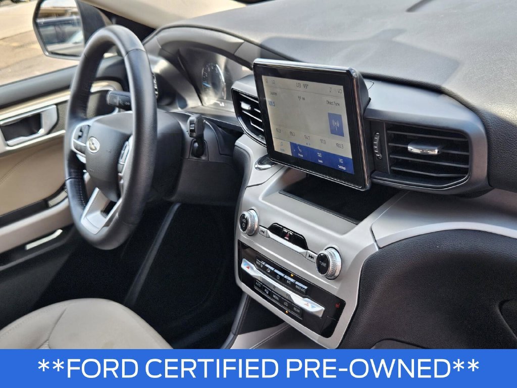Used 2023 Ford Explorer XLT AWD/4WD image 13