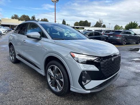 Used 2023 Audi Q4 e-tron Premium Plus w/ Premium Plus image 2