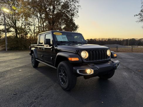 New 2026 Jeep Gladiator Sport AWD/4WD image 1