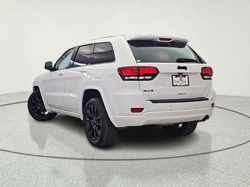 Used 2019 Jeep Grand Cherokee Altitude image 6