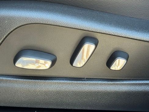 Certified 2025 Cadillac XT5 Premium Luxury image 20