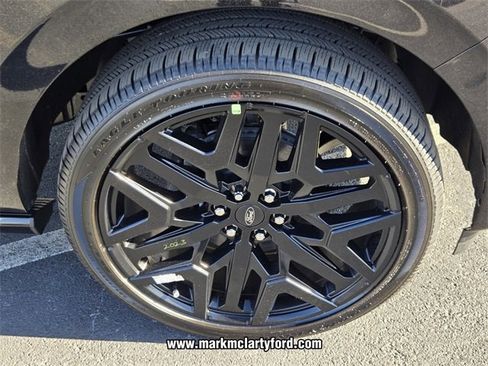 New 2026 Ford Expedition Platinum w/ Stealth Performance Package image 13