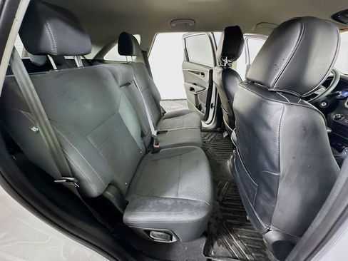 Used 2019 Kia Sorento FWD image 11