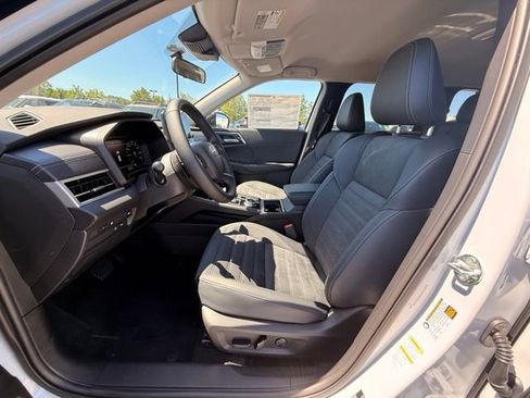 New 2026 Nissan Rogue SL AWD/4WD image 12