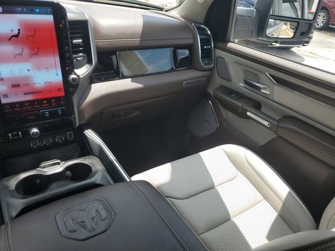 Used 2025 RAM 1500 Laramie AWD/4WD image 13
