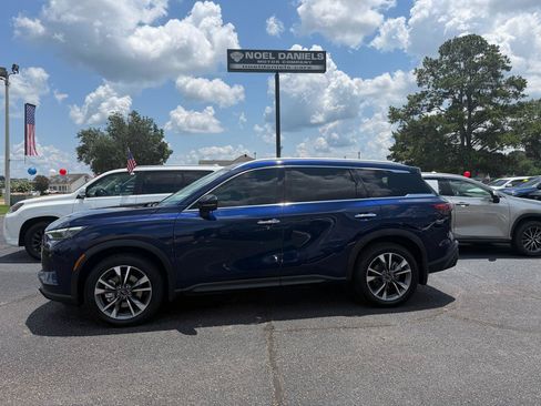 Used 2023 INFINITI QX60 Luxe w/ Cargo Package FWD image 1
