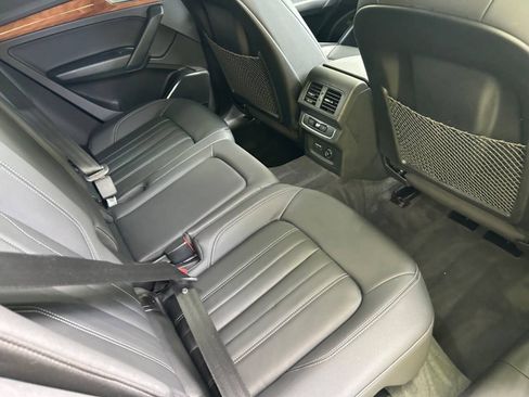 Used 2023 Audi Q5 2.0T Premium w/ Convenience Package AWD/4WD image 17