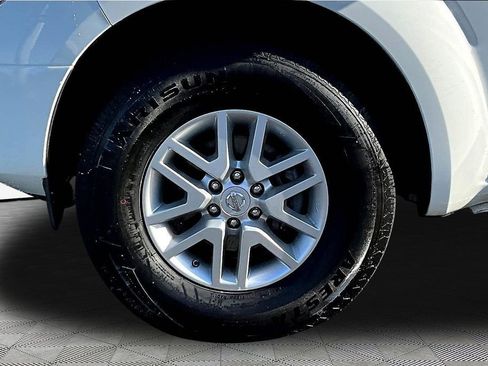 Used 2019 Nissan Frontier SV image 24