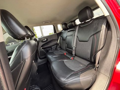 Used 2019 Jeep Compass Trailhawk w/ Cold Weather Group AWD/4WD image 20