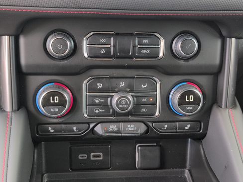 Used 2024 Chevrolet Tahoe RST RWD image 20