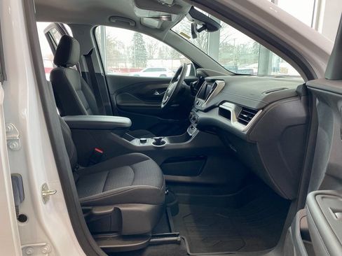 Certified 2023 GMC Terrain SLE w/ Driver Convenience Package image 16