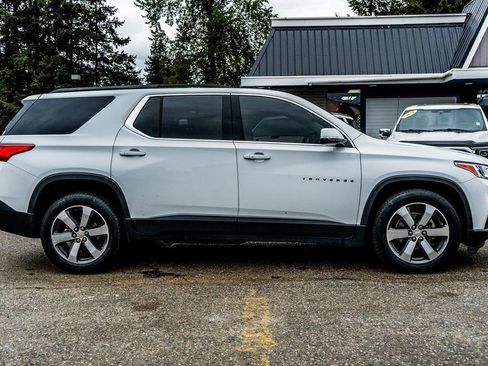 Used 2019 Chevrolet Traverse LT w/ LT Premium Package AWD/4WD image 14