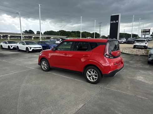 Certified 2024 Kia Soul LX w/ Option Group 015 FWD image 26