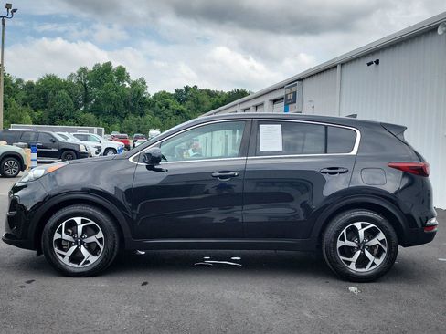 Used 2020 Kia Sportage LX FWD image 2