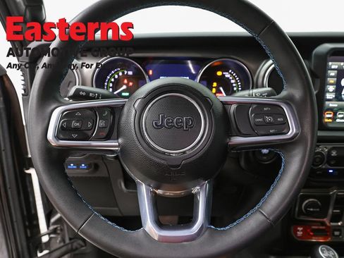 Used 2023 Jeep Wrangler Unlimited Rubicon 4xe w/ Cold Weather Group AWD/4WD image 10