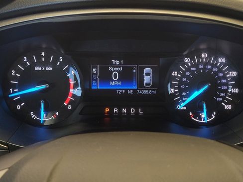 Used 2017 Ford Fusion SE FWD image 23