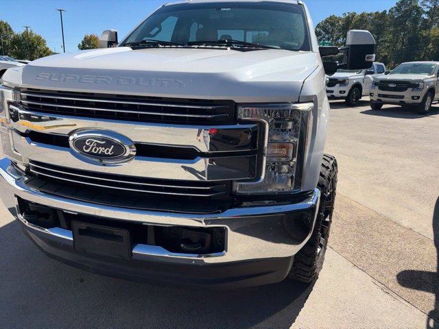 Used 2019 Ford F250 Lariat w/ FX4 Off-Road Package AWD/4WD image 2