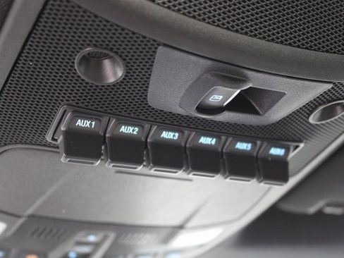 Used 2020 Ford F250 Platinum w/ FX4 Off-Road Package image 16