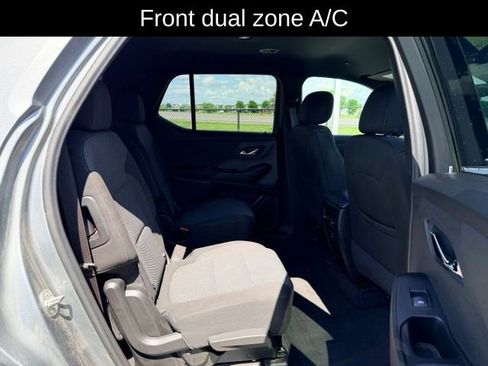 Used 2023 Chevrolet Traverse LT FWD image 10
