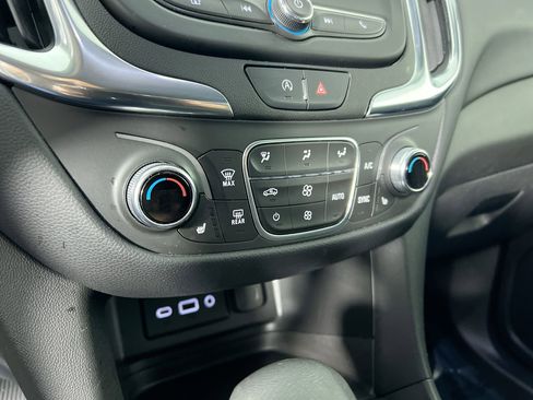 Used 2022 Chevrolet Equinox LT image 24