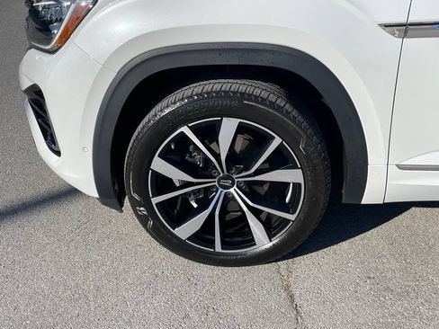 Used 2025 Volkswagen Atlas SEL Premium R-Line AWD/4WD image 35