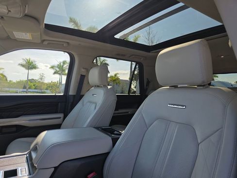 Used 2020 Ford Expedition Platinum image 24