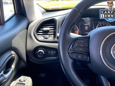 Used 2018 Jeep Renegade Altitude FWD image 18