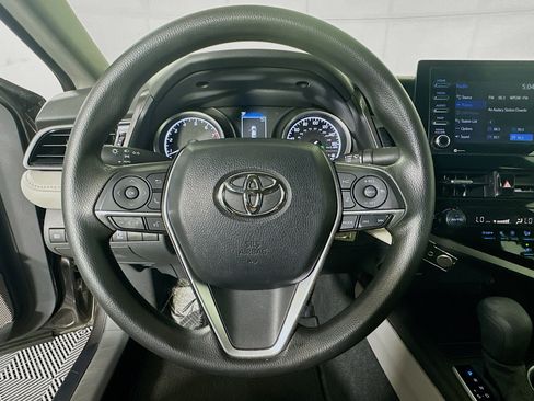 Used 2023 Toyota Camry XLE FWD image 15