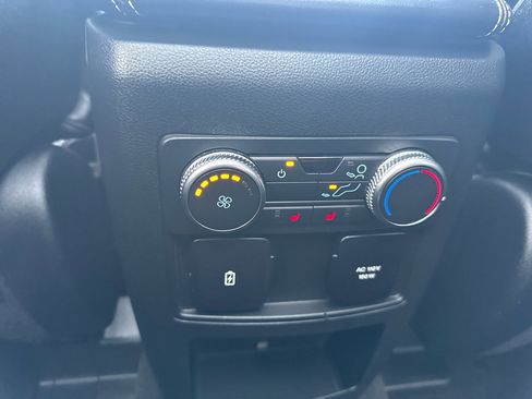 Used 2020 Ford Explorer ST image 40