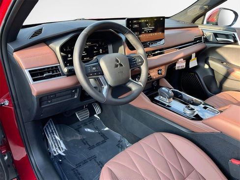New 2025 Mitsubishi Outlander SEL image 10
