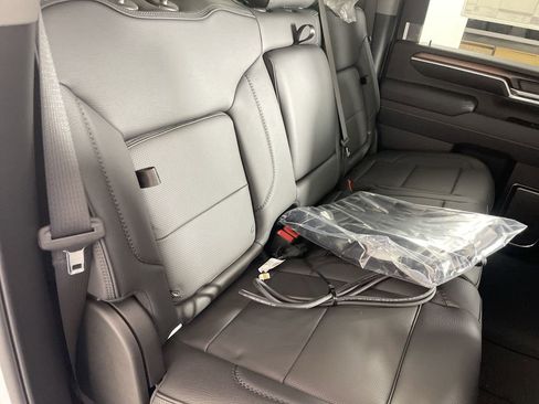 New 2025 GMC Sierra 2500 Denali w/ Denali Reserve Package image 28