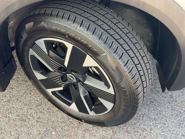 Used 2025 Nissan Kicks SV w/ Illumination Package AWD/4WD image 19