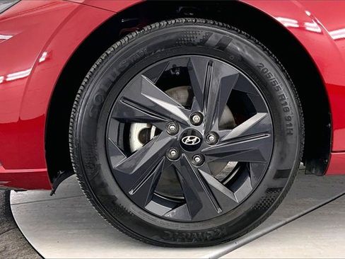 Used 2023 Hyundai Elantra SEL image 9