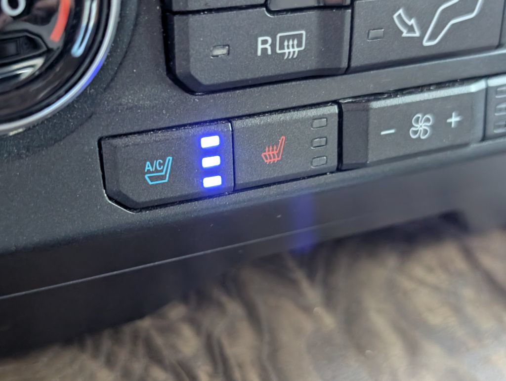 Used 2019 Ford F350 Limited AWD/4WD image 23