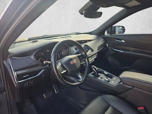 Used 2020 Cadillac XT4 Sport w/ Enhanced Visibility Package FWD image 10