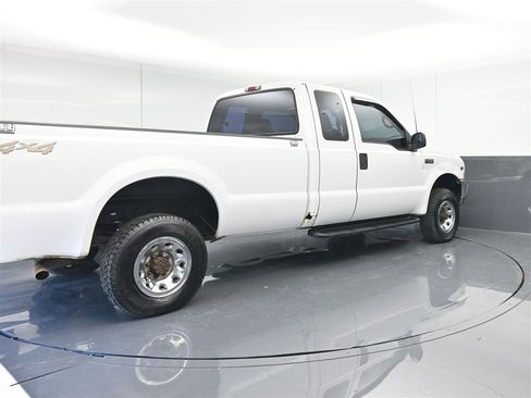 Used 2002 Ford F250 XLT image 5