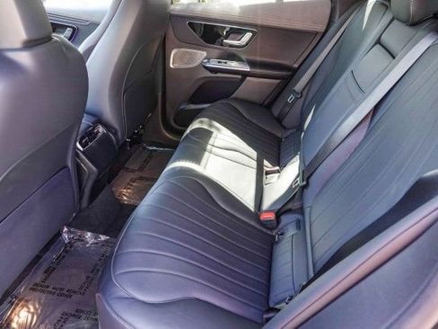 Used 2023 Mercedes-Benz EQE 500 4MATIC SUV image 18