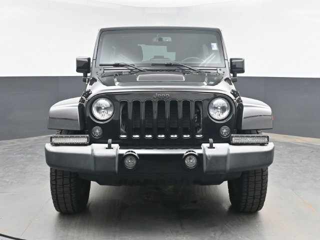 Used 2015 Jeep Wrangler Unlimited Sahara AWD/4WD image 3