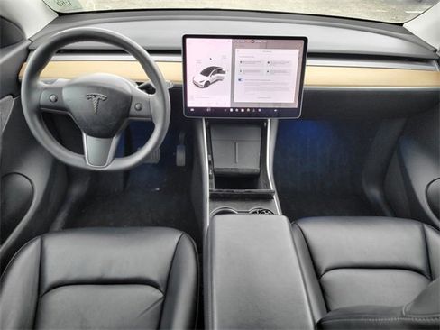 Used 2020 Tesla Model Y Long Range image 11