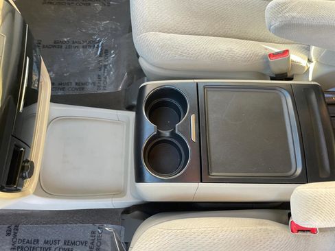 Used 2012 Toyota Sienna LE image 27