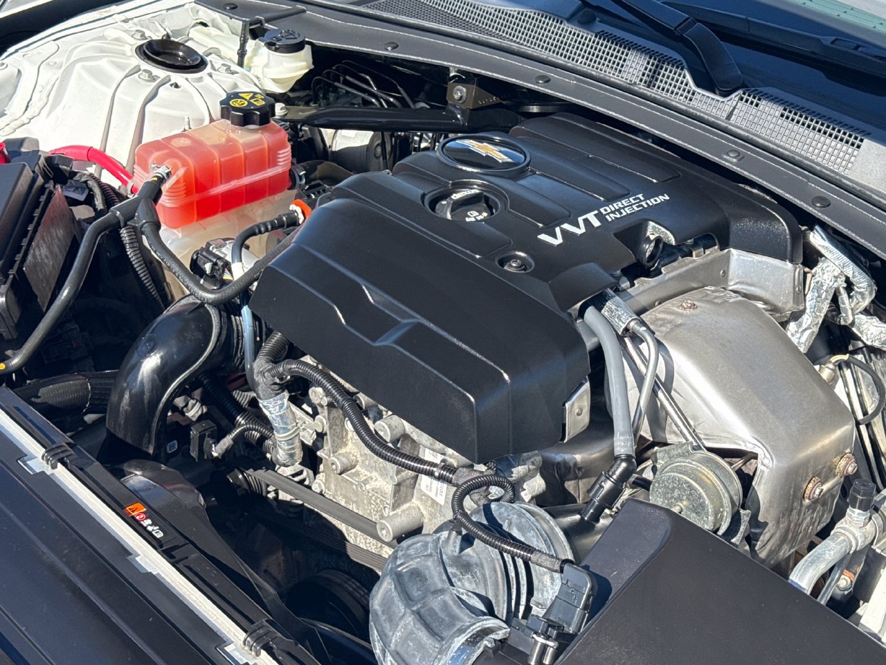 Used 2023 Chevrolet Camaro LT RWD image 10