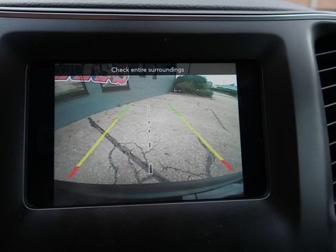 Used 2019 Jeep Cherokee Latitude Plus w/ Cold Weather Group AWD/4WD image 22