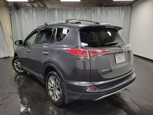 Used 2018 Toyota RAV4 Limited image 6