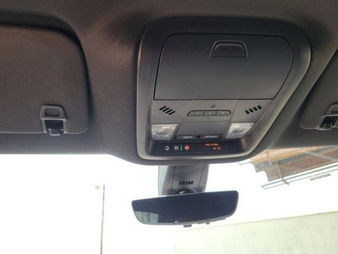 Used 2024 Buick Enclave Premium image 22