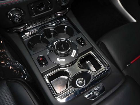 Used 2019 Rolls-Royce Wraith image 44