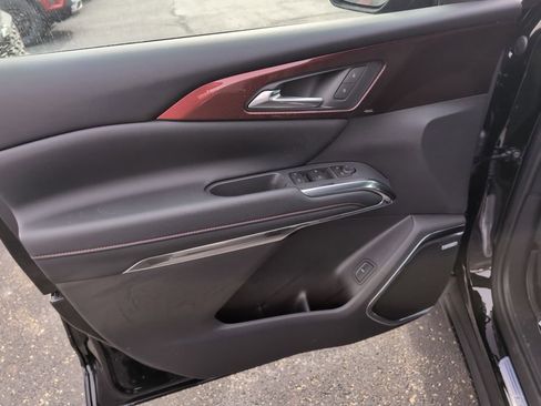 New 2026 Chevrolet Traverse Z71 w/ Enhanced Driving Package image 14