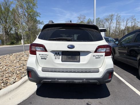 Used 2019 Subaru Outback 3.6R Limited image 5