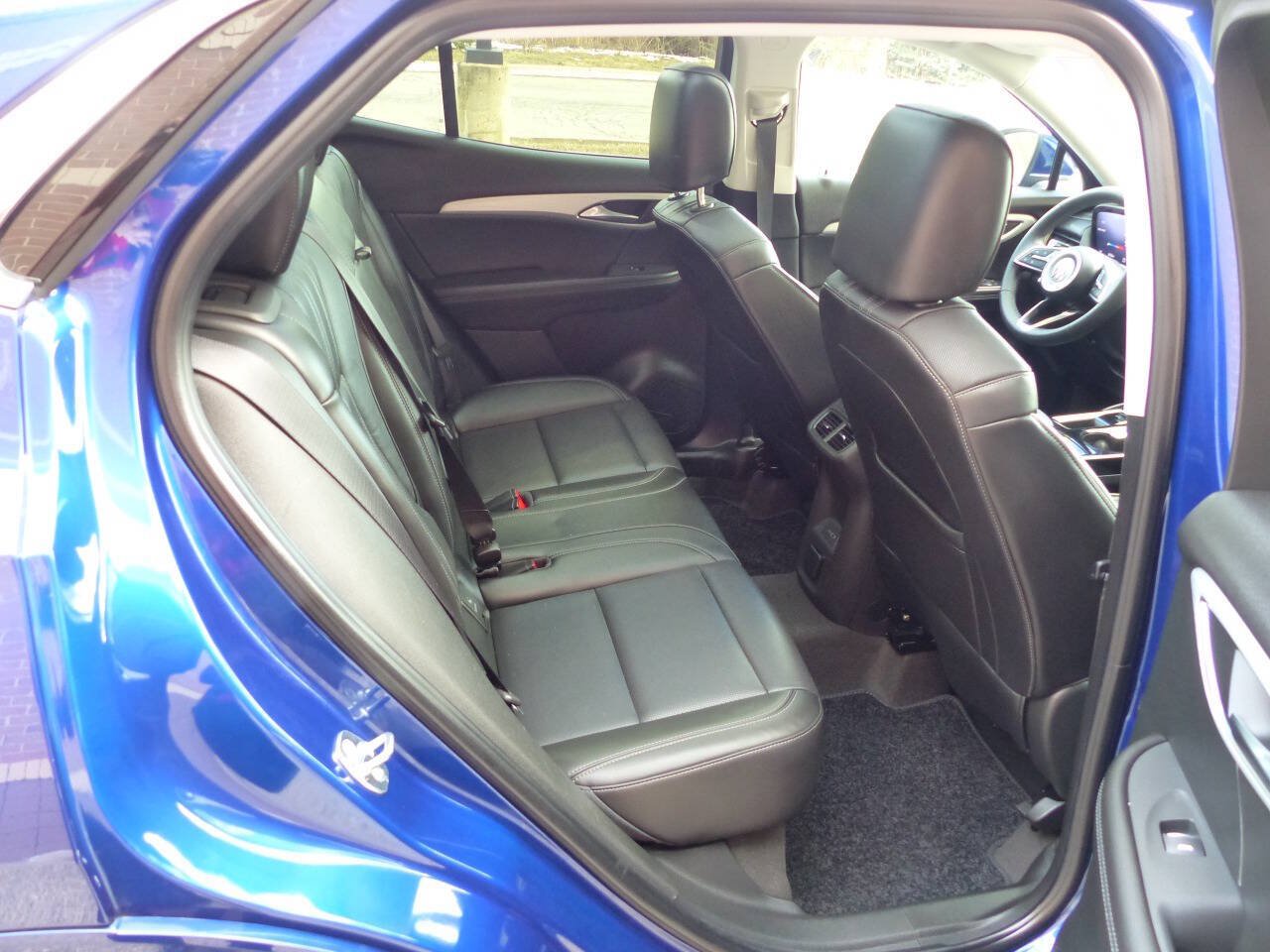 Used 2025 Buick Envision Avenir AWD/4WD image 40